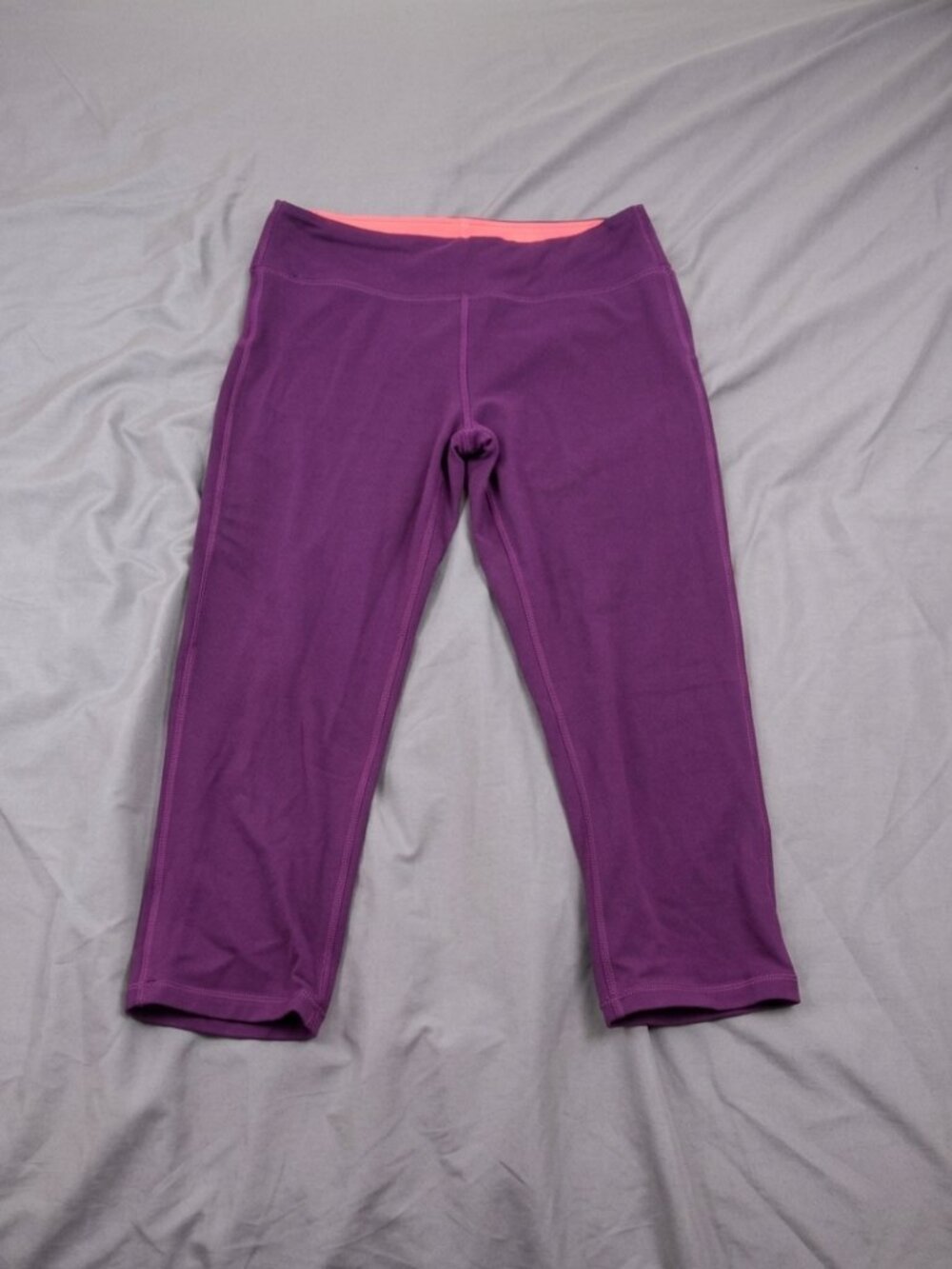 Marika Tek Magenta/Purple Capri Leggings – Size S